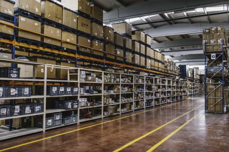 What Are the Key Factors When Designing a Warehouse?