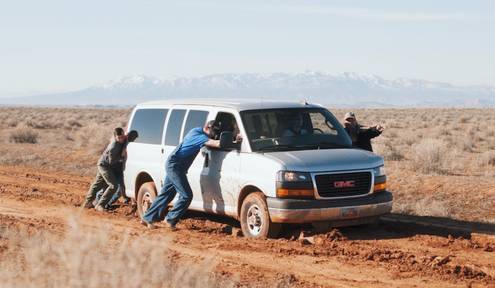 Navigating Dangerous Roads: 9 Tips for Avoiding Car Crashes and Hazards